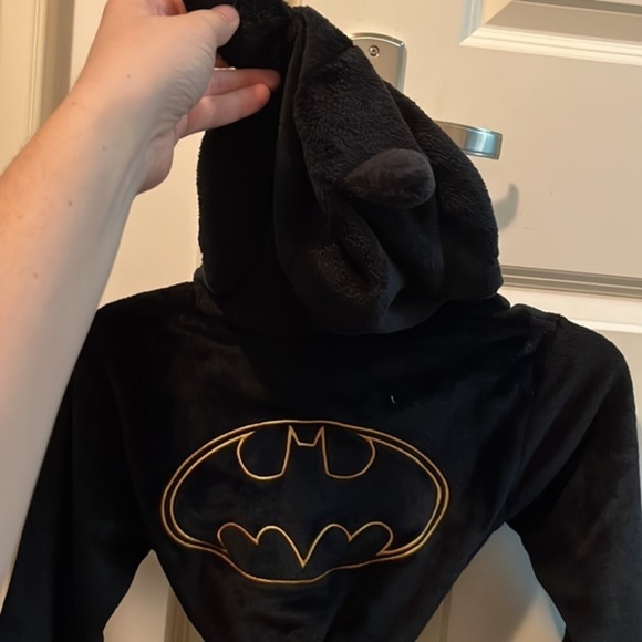 Bruce Wayne Batman bathrobe. with mask hood.  size xs 4-5 - Picture 3 of 8